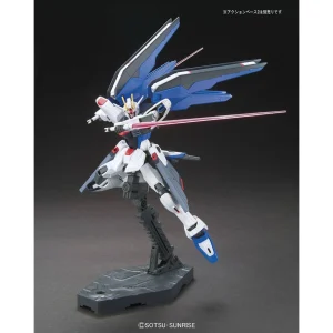 HGCE 1/144 FREEDOM GUNDAM magasin en ligne france 23