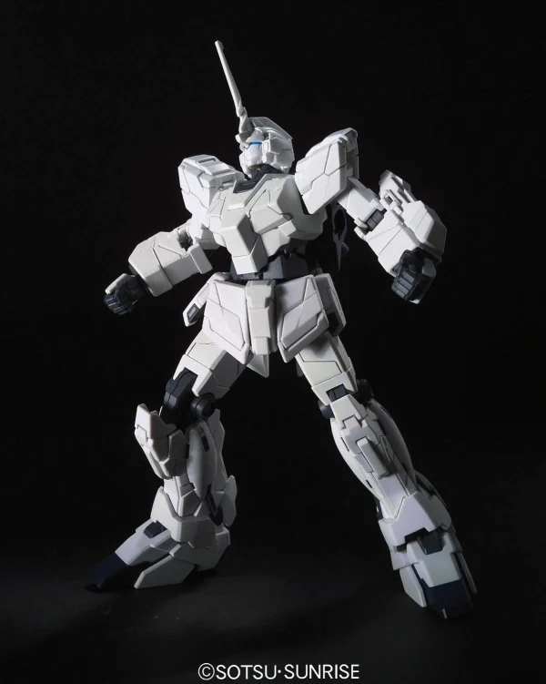 HGUC 1//144 RX-0 UNICORN GUNDAM (UNICORN MODE) grande surprise 6